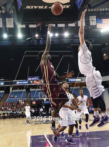 Thumbnail 2 in Sacramento vs. Whitney (CIF SJS D2 Semifinal) photogallery.