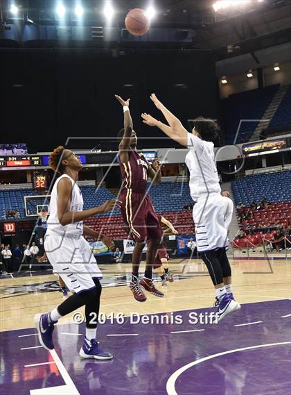 Thumbnail 2 in Sacramento vs. Whitney (CIF SJS D2 Semifinal) photogallery.