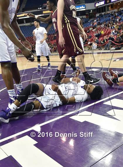 Thumbnail 3 in Sacramento vs. Whitney (CIF SJS D2 Semifinal) photogallery.