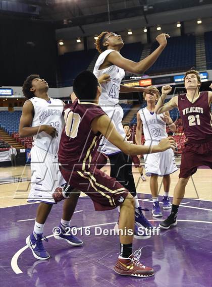 Thumbnail 2 in Sacramento vs. Whitney (CIF SJS D2 Semifinal) photogallery.