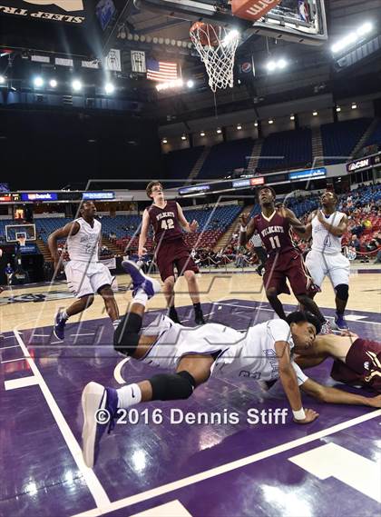 Thumbnail 3 in Sacramento vs. Whitney (CIF SJS D2 Semifinal) photogallery.