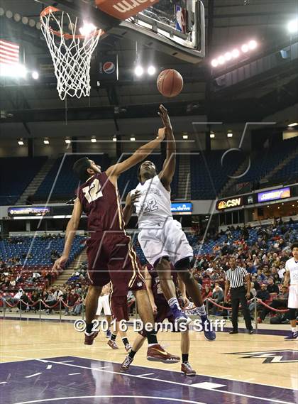 Thumbnail 2 in Sacramento vs. Whitney (CIF SJS D2 Semifinal) photogallery.