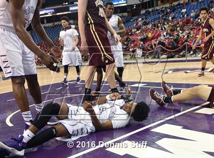 Thumbnail 2 in Sacramento vs. Whitney (CIF SJS D2 Semifinal) photogallery.