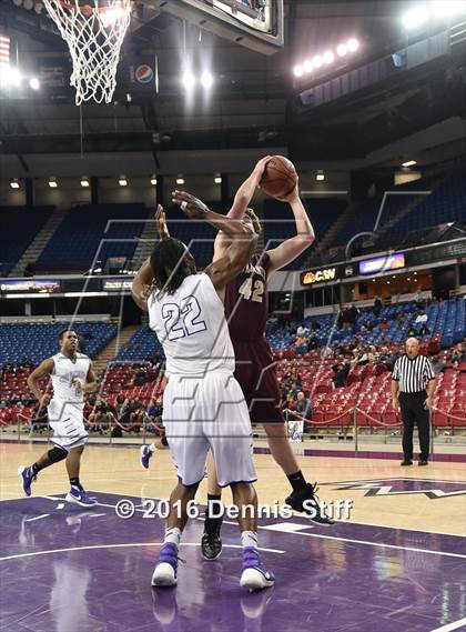 Thumbnail 2 in Sacramento vs. Whitney (CIF SJS D2 Semifinal) photogallery.