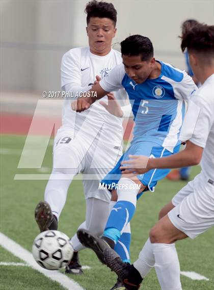 Thumbnail 2 in Smidt Tech vs Aspire Ollin University Prep (CIF Division 5 Final) photogallery.