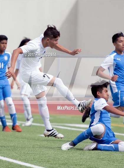 Thumbnail 2 in Smidt Tech vs Aspire Ollin University Prep (CIF Division 5 Final) photogallery.