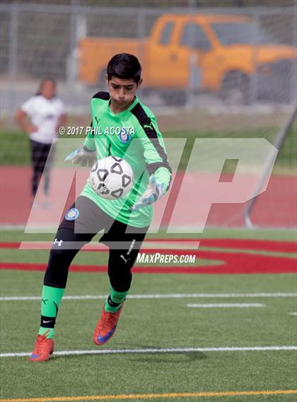 Thumbnail 2 in Smidt Tech vs Aspire Ollin University Prep (CIF Division 5 Final) photogallery.
