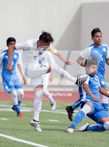 Thumbnail 1 in Smidt Tech vs Aspire Ollin University Prep (CIF Division 5 Final) photogallery.