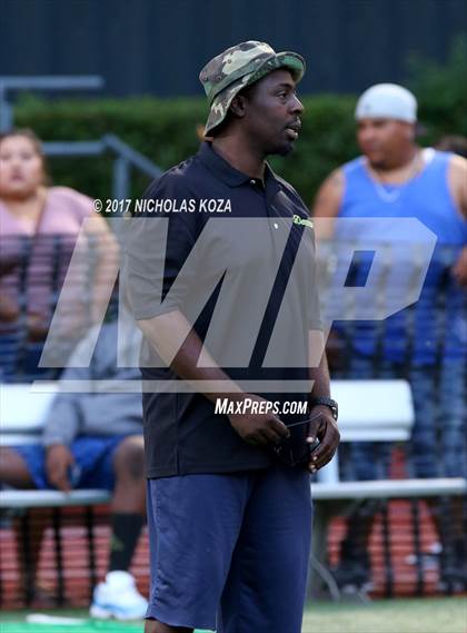 Thumbnail 3 in Harvard-Westlake vs. Jefferson photogallery.