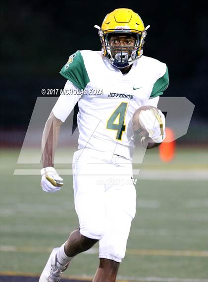 Thumbnail 2 in Harvard-Westlake vs. Jefferson photogallery.