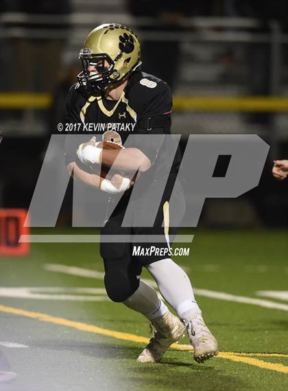 Thumbnail 2 in North Haven @ Daniel Hand (CIAC Class L Quarterfinal) photogallery.