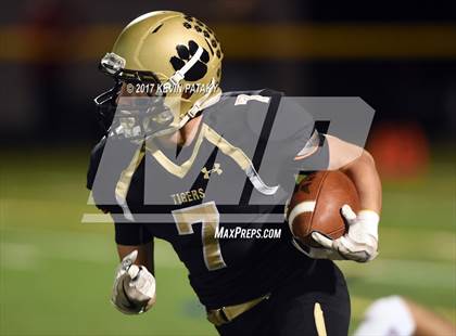 Thumbnail 1 in North Haven @ Daniel Hand (CIAC Class L Quarterfinal) photogallery.