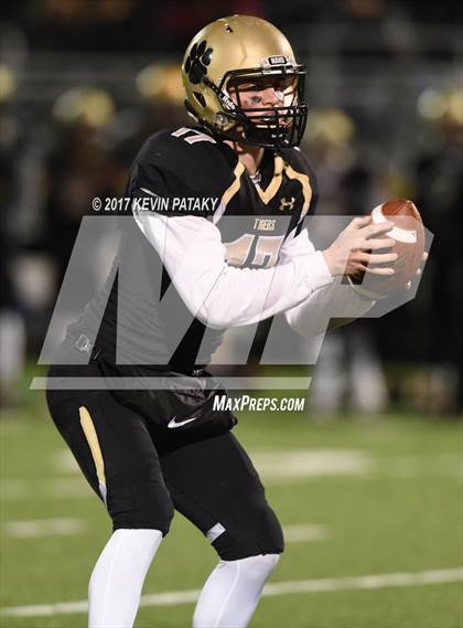 Thumbnail 1 in North Haven @ Daniel Hand (CIAC Class L Quarterfinal) photogallery.
