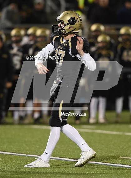 Thumbnail 3 in North Haven @ Daniel Hand (CIAC Class L Quarterfinal) photogallery.
