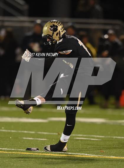 Thumbnail 3 in North Haven @ Daniel Hand (CIAC Class L Quarterfinal) photogallery.
