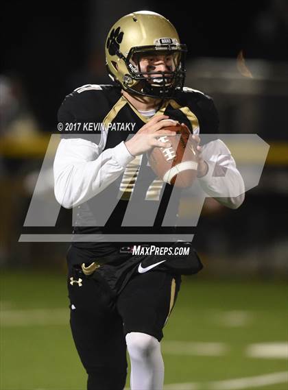 Thumbnail 1 in North Haven @ Daniel Hand (CIAC Class L Quarterfinal) photogallery.