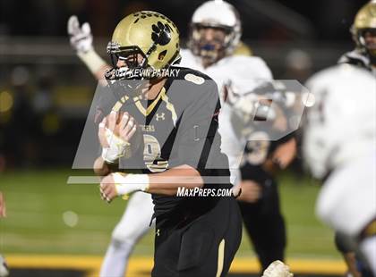 Thumbnail 2 in North Haven @ Daniel Hand (CIAC Class L Quarterfinal) photogallery.