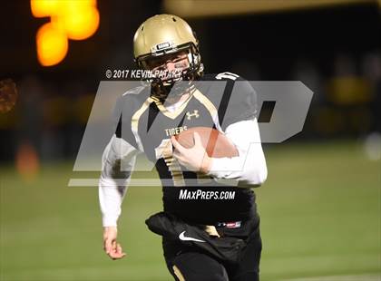 Thumbnail 3 in North Haven @ Daniel Hand (CIAC Class L Quarterfinal) photogallery.