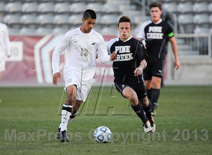 Thumbnail 3 in Pine Creek vs Rock Canyon (CHSAA 5A Final) photogallery.