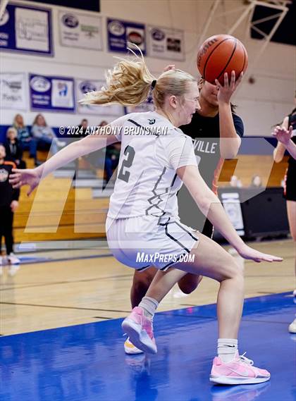 Thumbnail 2 in Ponderosa vs. Roseville (Jan Vitel Invitational) photogallery.