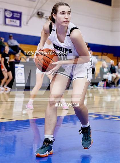 Thumbnail 3 in Ponderosa vs. Roseville (Jan Vitel Invitational) photogallery.