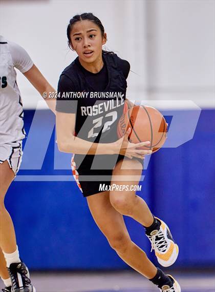 Thumbnail 2 in Ponderosa vs. Roseville (Jan Vitel Invitational) photogallery.