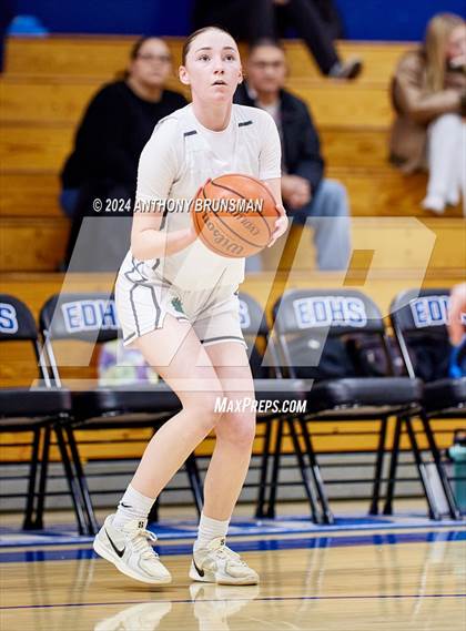 Thumbnail 2 in Ponderosa vs. Roseville (Jan Vitel Invitational) photogallery.