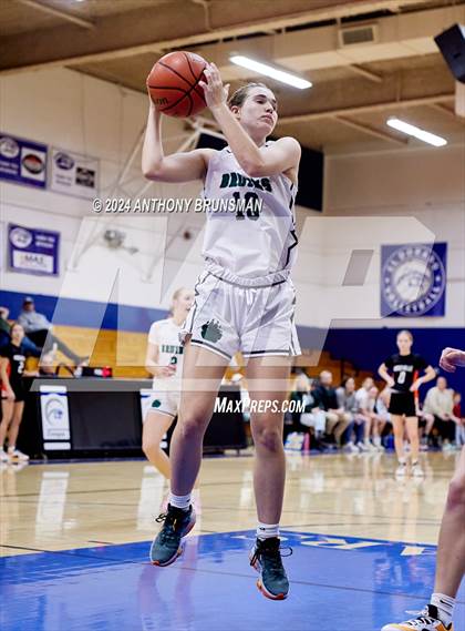 Thumbnail 1 in Ponderosa vs. Roseville (Jan Vitel Invitational) photogallery.