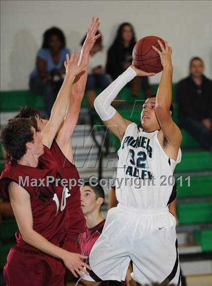 Thumbnail 3 in Pioneer Valley vs. Nipomo (National Prep Classic) photogallery.