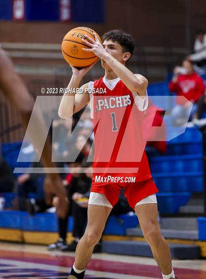 Thumbnail 2 in Sanger vs Dinuba photogallery.