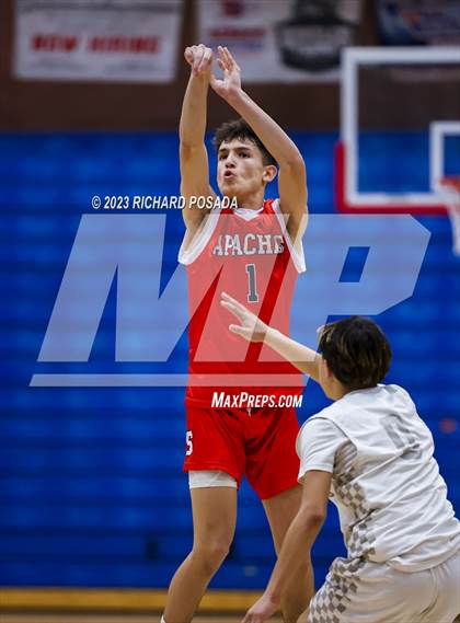 Thumbnail 3 in Sanger vs Dinuba photogallery.