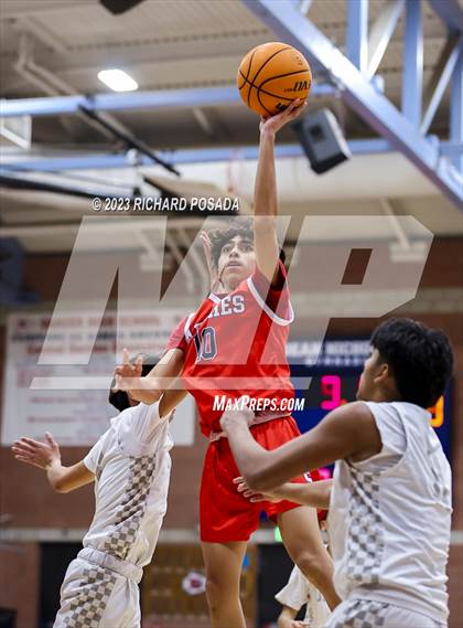 Thumbnail 1 in Sanger vs Dinuba photogallery.