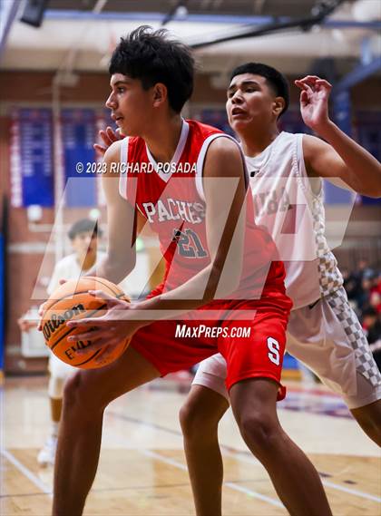 Thumbnail 2 in Sanger vs Dinuba photogallery.