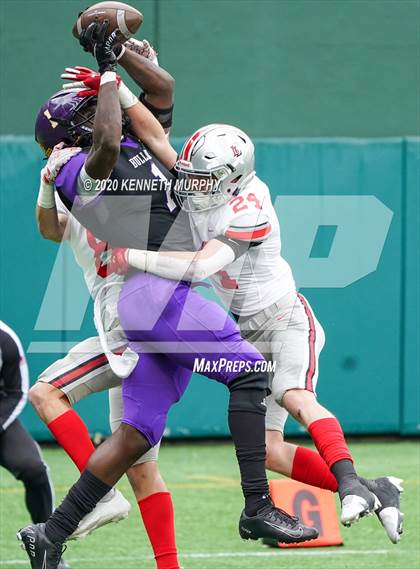Thumbnail 2 in Lovejoy vs Everman (UIL 5A Division 2 Area) photogallery.