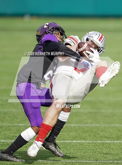 Thumbnail 2 in Lovejoy vs Everman (UIL 5A Division 2 Area) photogallery.