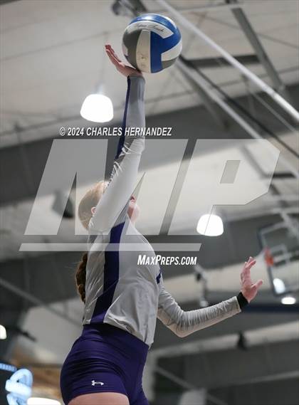 Thumbnail 3 in Port Neches-Groves vs. Madisonville (Legends Invitational) photogallery.