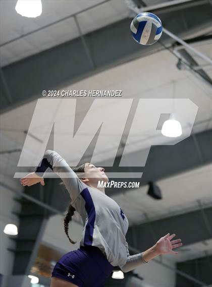 Thumbnail 3 in Port Neches-Groves vs. Madisonville (Legends Invitational) photogallery.