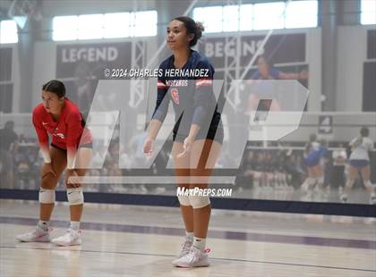 Thumbnail 1 in Port Neches-Groves vs. Madisonville (Legends Invitational) photogallery.