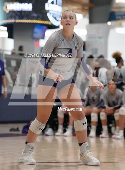Thumbnail 2 in Port Neches-Groves vs. Madisonville (Legends Invitational) photogallery.