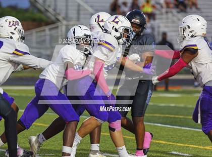 Thumbnail 2 in JV: Armwood @ Lennard photogallery.