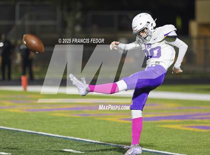 Thumbnail 3 in JV: Armwood @ Lennard photogallery.