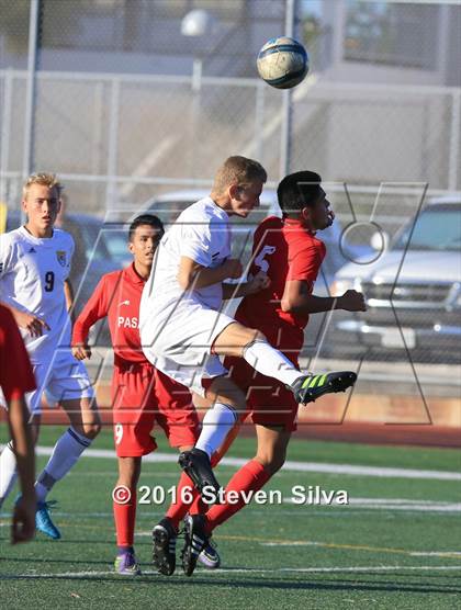 Thumbnail 2 in Pasadena vs. Point Loma (CIF SoCal Regional D3 Playoff) photogallery.