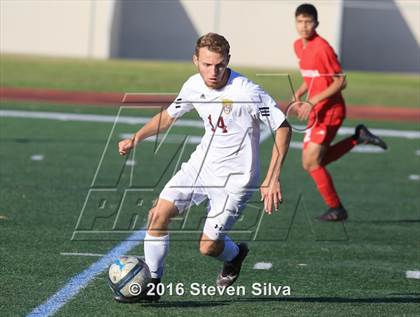 Thumbnail 2 in Pasadena vs. Point Loma (CIF SoCal Regional D3 Playoff) photogallery.