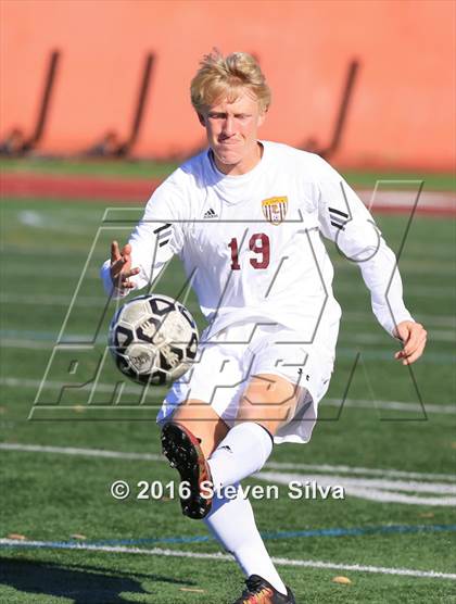 Thumbnail 1 in Pasadena vs. Point Loma (CIF SoCal Regional D3 Playoff) photogallery.