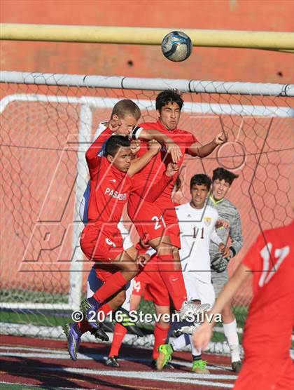 Thumbnail 1 in Pasadena vs. Point Loma (CIF SoCal Regional D3 Playoff) photogallery.
