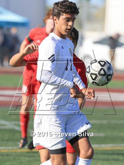 Thumbnail 2 in Pasadena vs. Point Loma (CIF SoCal Regional D3 Playoff) photogallery.