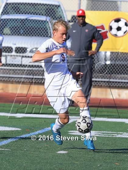 Thumbnail 2 in Pasadena vs. Point Loma (CIF SoCal Regional D3 Playoff) photogallery.