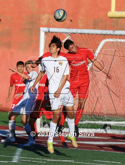 Thumbnail 3 in Pasadena vs. Point Loma (CIF SoCal Regional D3 Playoff) photogallery.