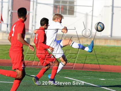 Thumbnail 2 in Pasadena vs. Point Loma (CIF SoCal Regional D3 Playoff) photogallery.