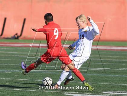 Thumbnail 3 in Pasadena vs. Point Loma (CIF SoCal Regional D3 Playoff) photogallery.